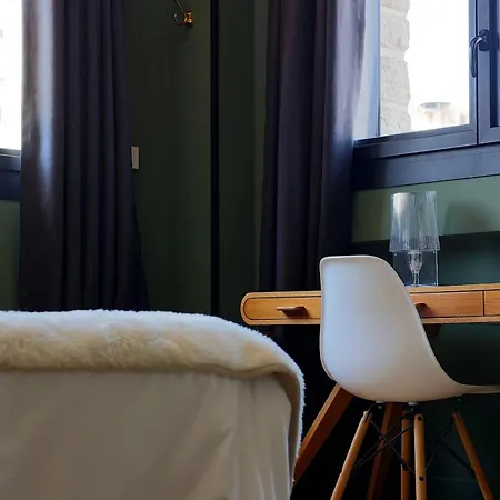 Couette-café Le Sens Six 2*
