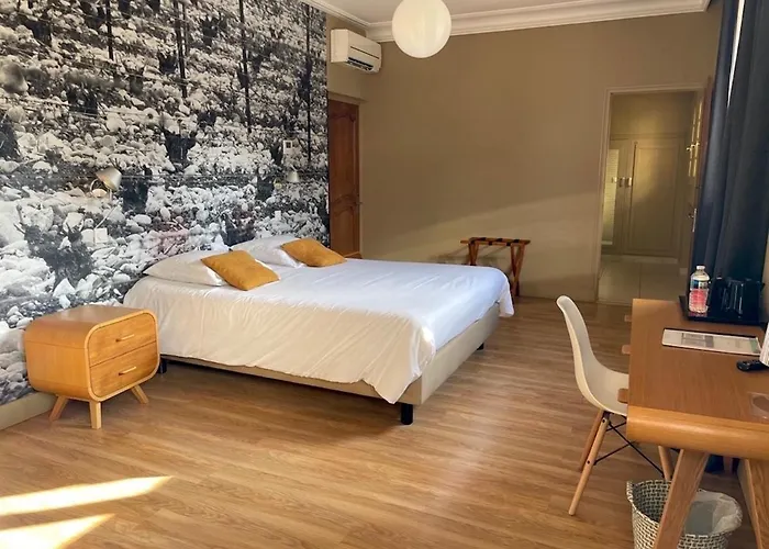 فندق مبيت وإفطار Le Sens Six مونبيلييه