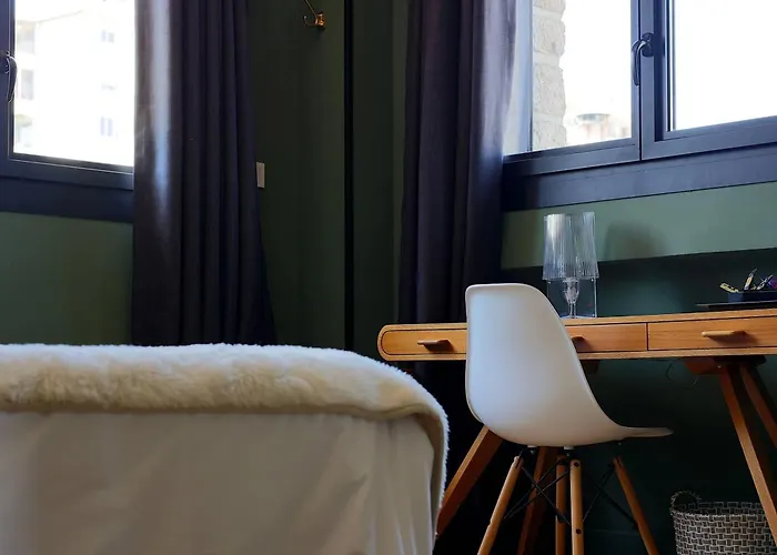 فندق مبيت وإفطار Le Sens Six 4*